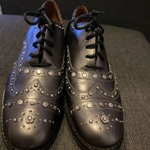 Women’s Coach Silver Lace Up Oxford Shoes Size 5B
